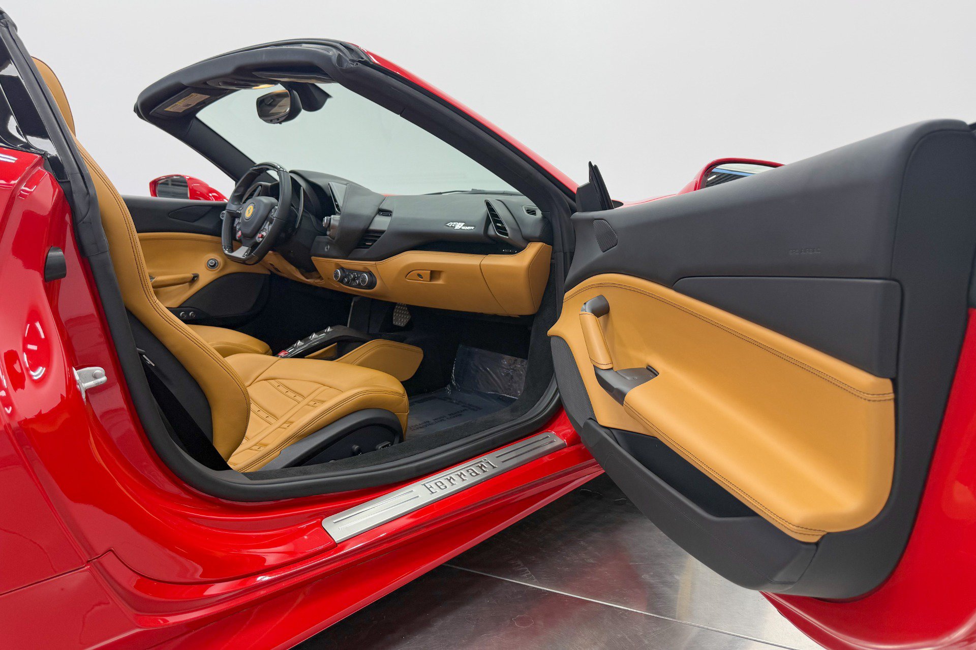 Used 2018 Ferrari 488 Spider RWD image 27