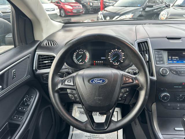 Used 2017 Ford Edge SE image 21
