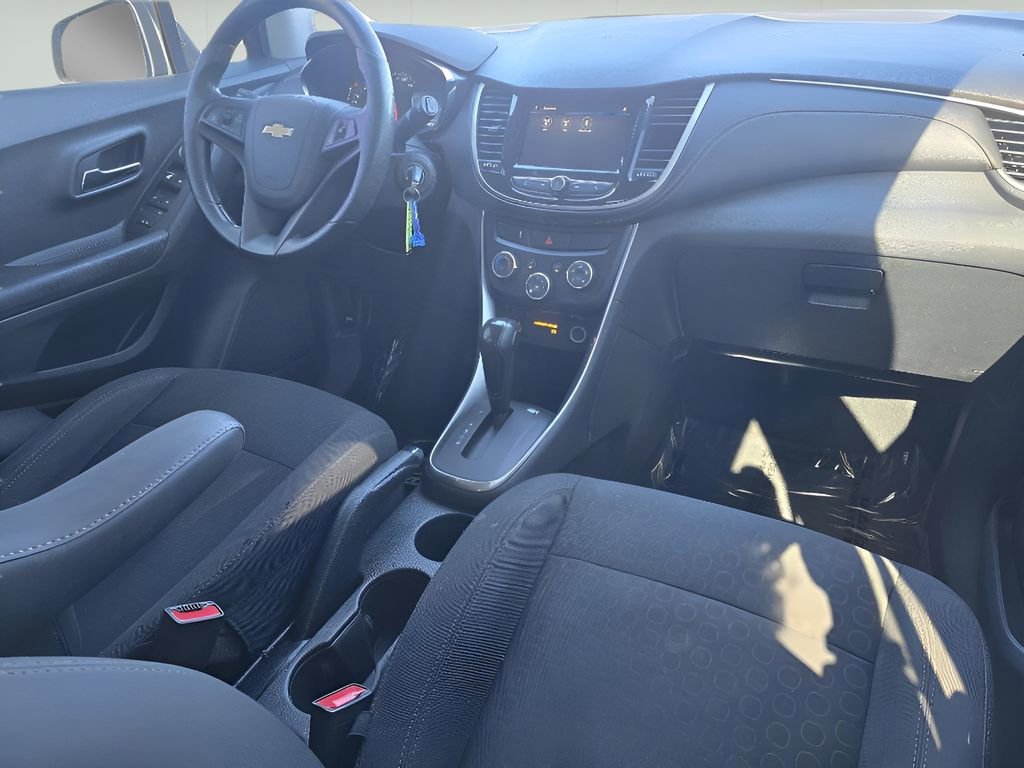 Used 2020 Chevrolet Trax LS w/ Tint and Cruise Package AWD/4WD image 27