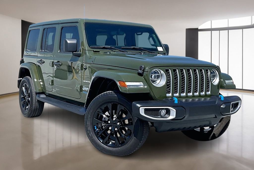 Used 2022 Jeep Wrangler Unlimited Sahara AWD/4WD image 3