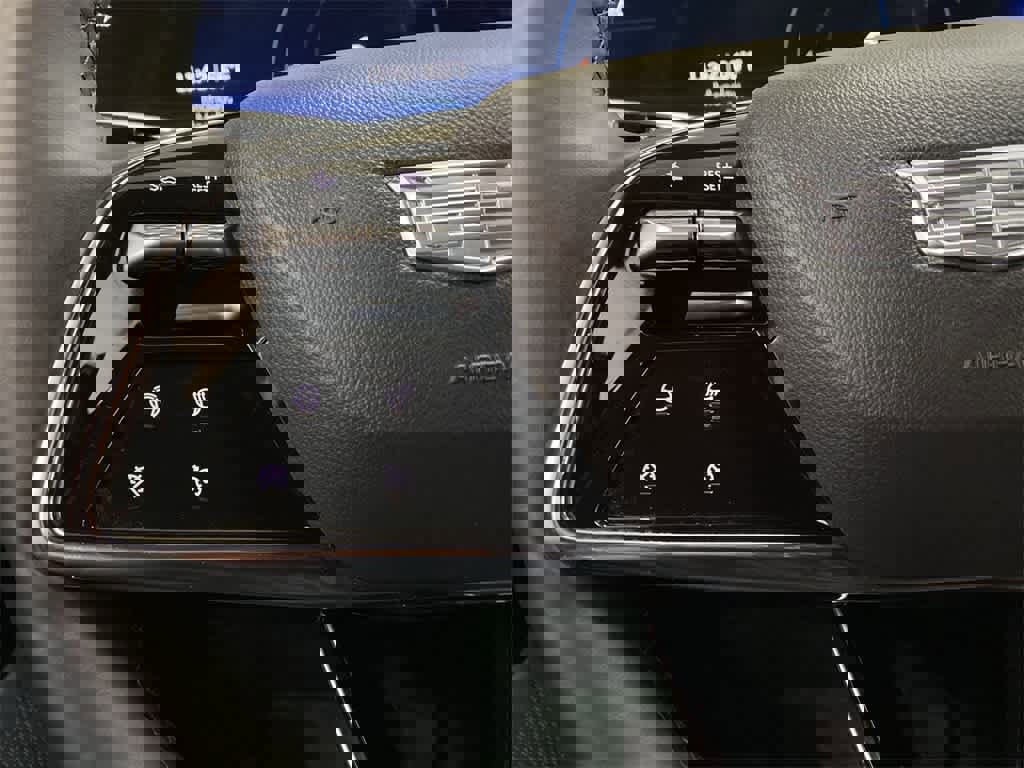 Used 2024 Cadillac Lyriq Luxury w/ LPO, Floor Liner Package image 21