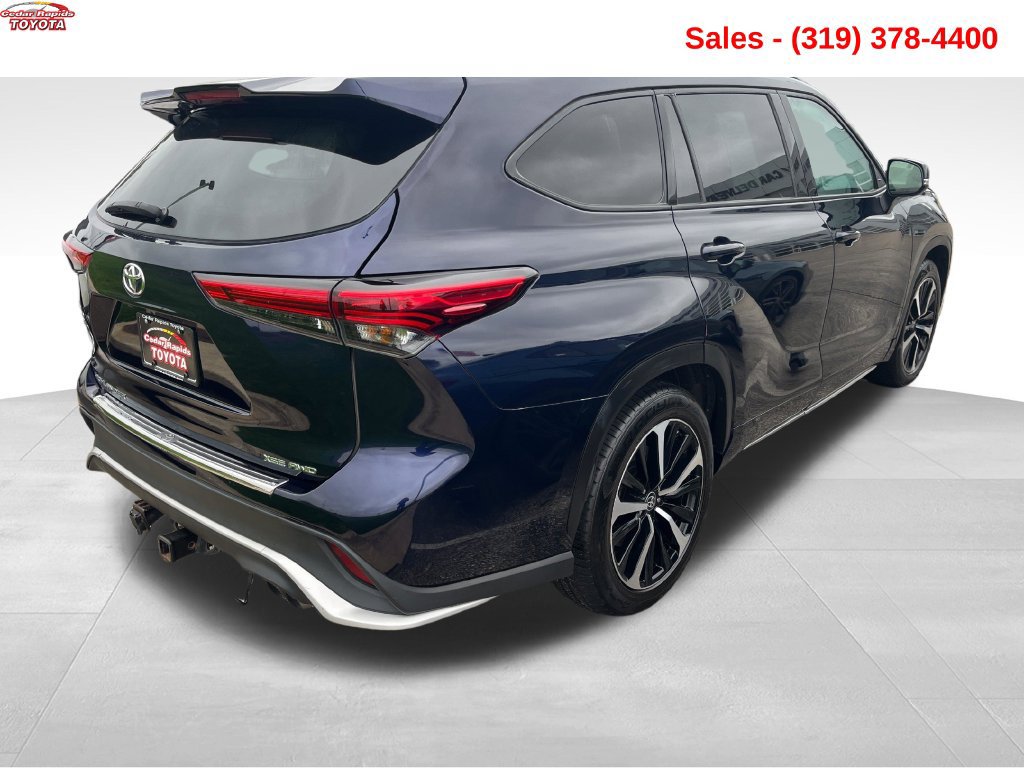 Used 2022 Toyota Highlander XSE AWD/4WD image 8