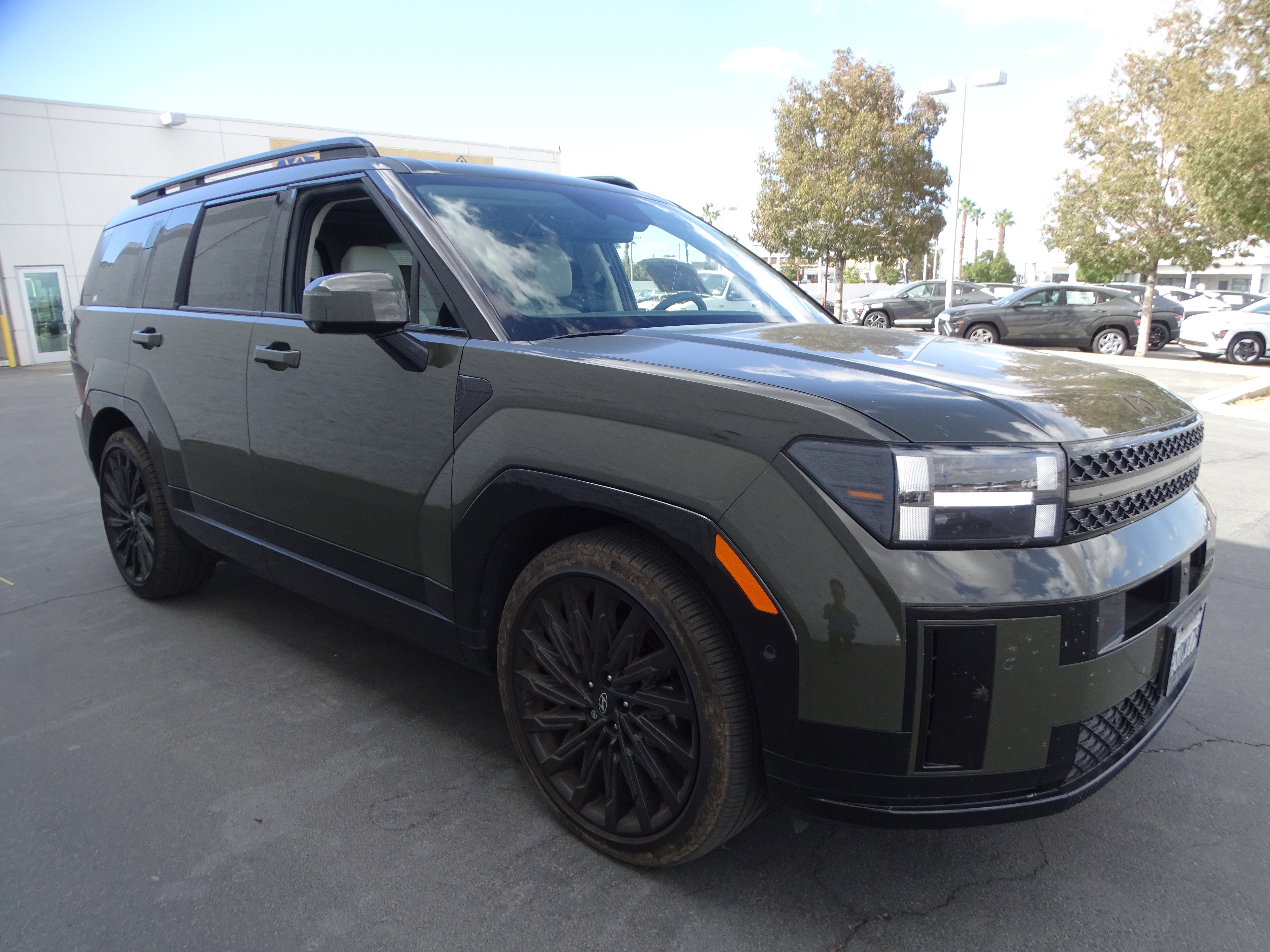 Used 2024 Hyundai Santa Fe Calligraphy image 2