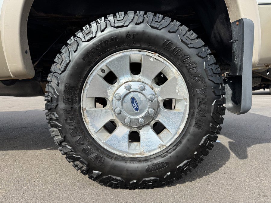 Used 2010 Ford F350 Lariat image 13