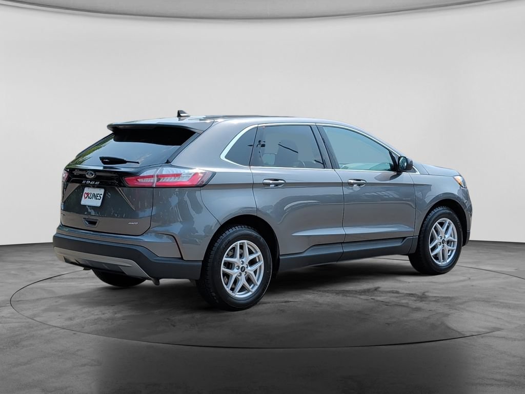 Used 2024 Ford Edge SEL AWD/4WD image 7