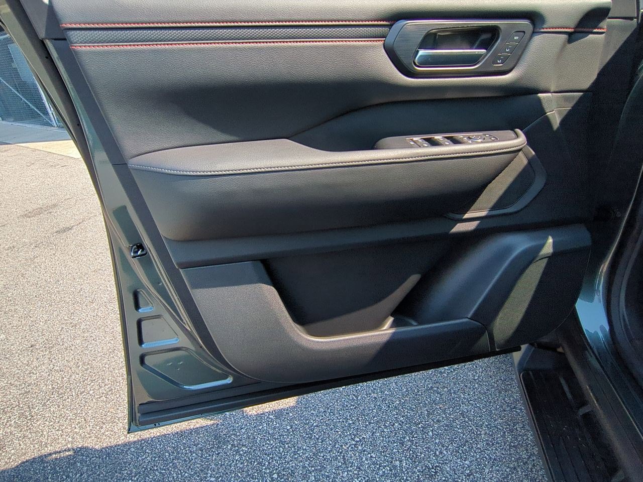 New 2025 Nissan Armada PRO-4X AWD/4WD image 11