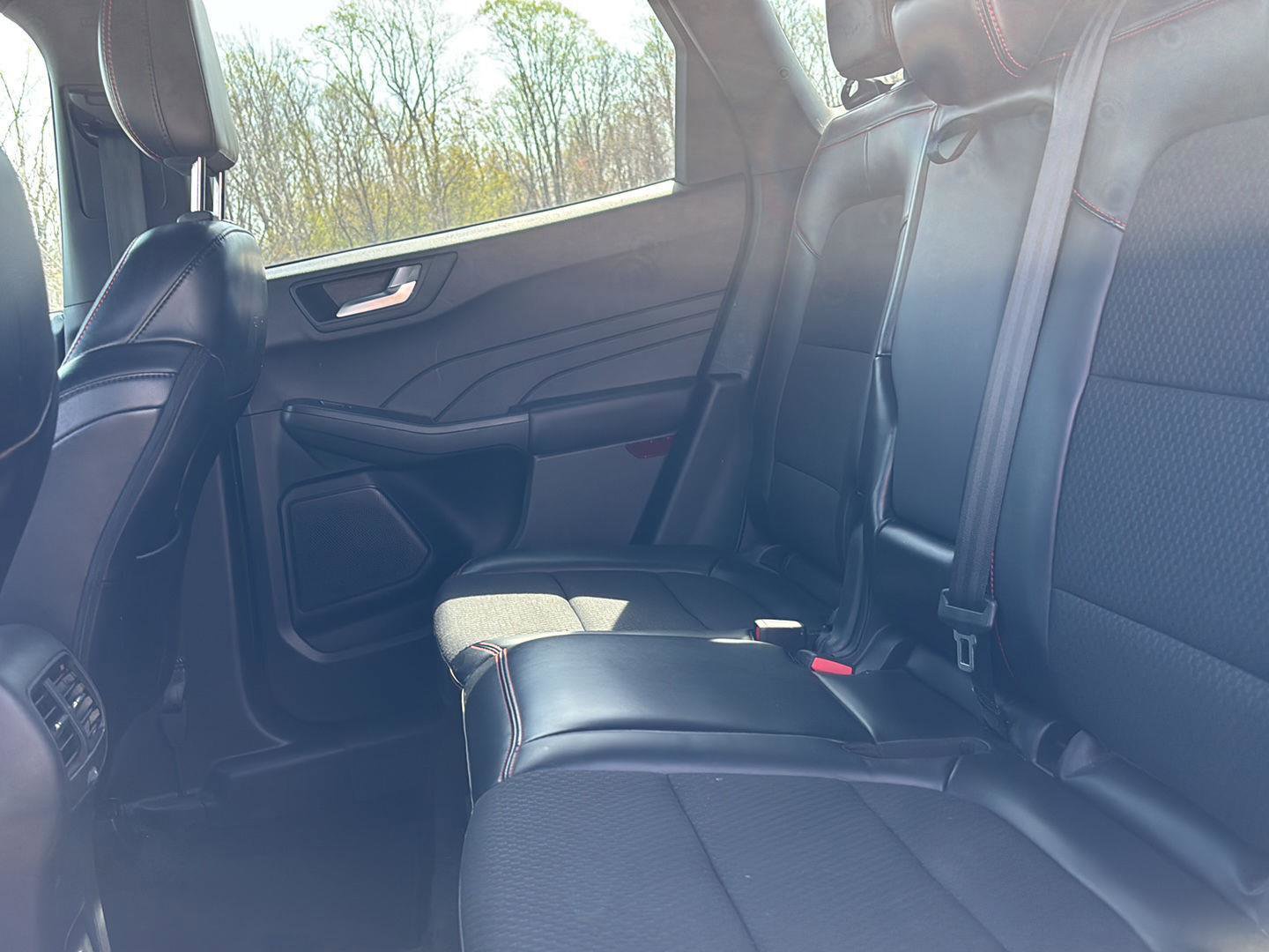 Used 2024 Ford Escape ST-Line image 11