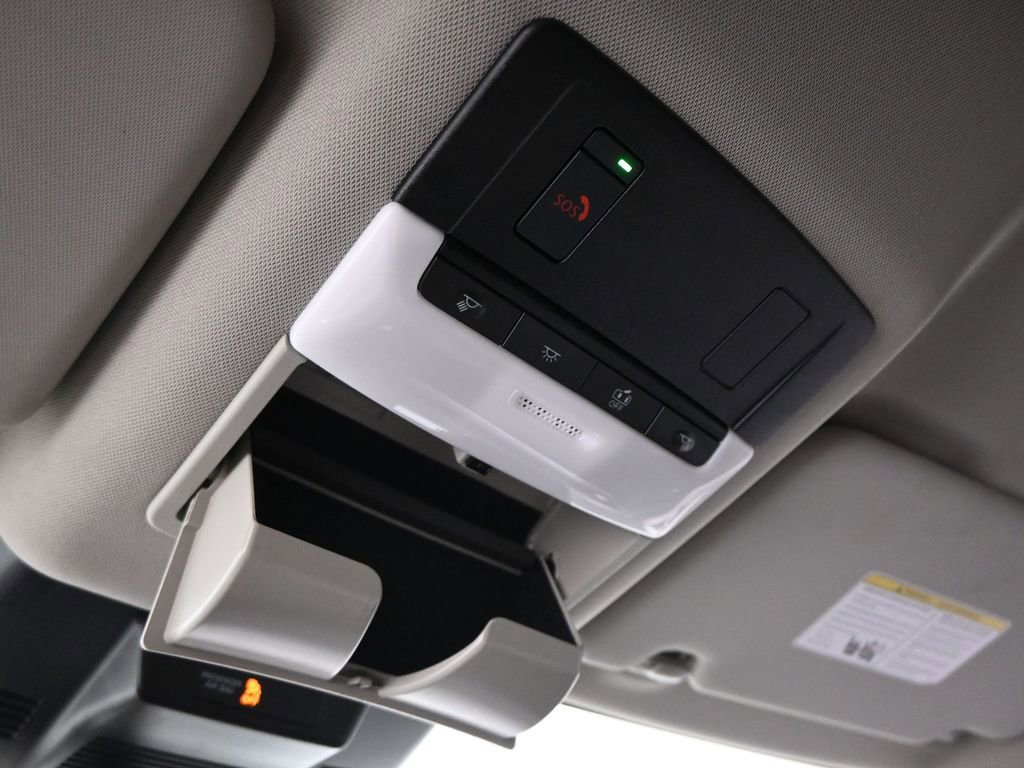 Used 2023 Nissan Rogue SV image 32