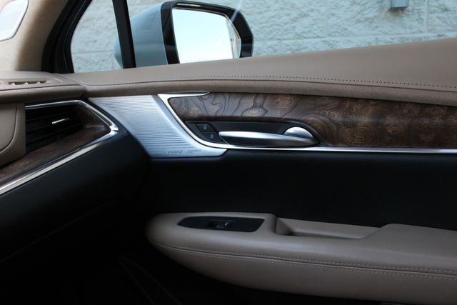 Used 2023 Cadillac XT5 Sportv w/ Platinum Package AWD/4WD image 22