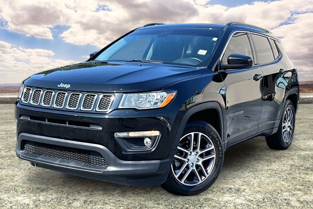 Used 2020 Jeep Compass Latitude FWD image 3