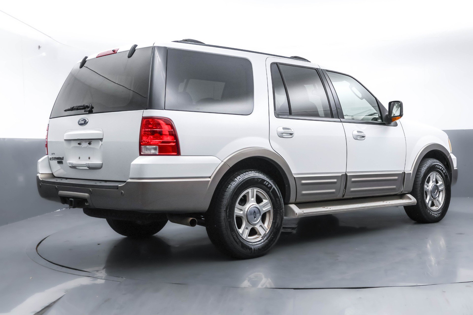 Used 2004 Ford Expedition Eddie Bauer AWD/4WD image 26