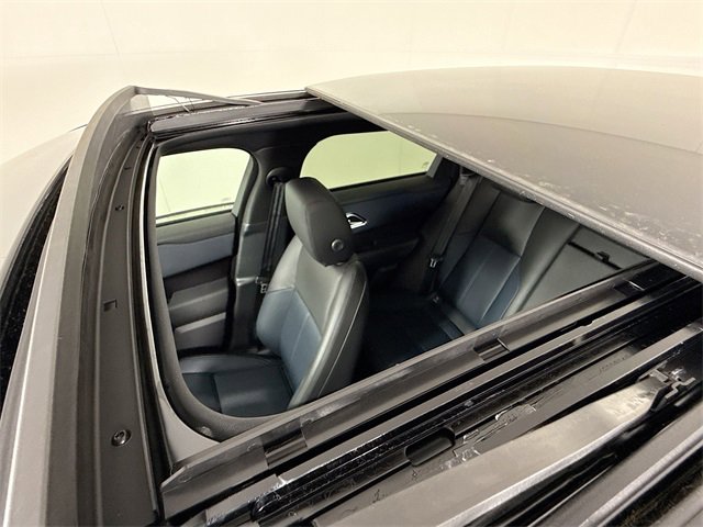 New 2026 Land Rover Range Rover Velar Dynamic SE image 14