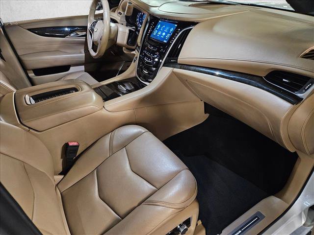 Used 2019 Cadillac Escalade ESV Platinum AWD/4WD image 19