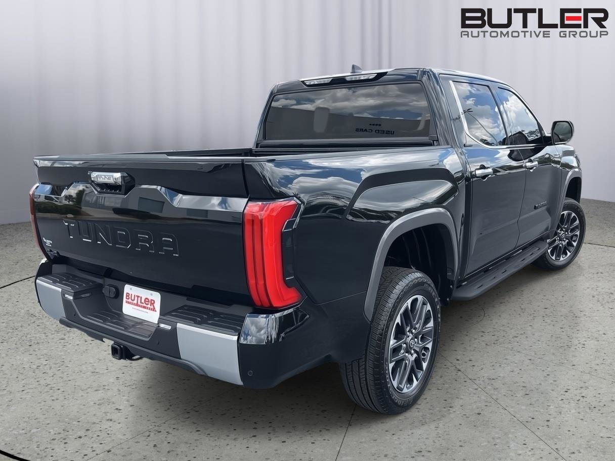 Used 2025 Toyota Tundra Limited AWD/4WD image 5