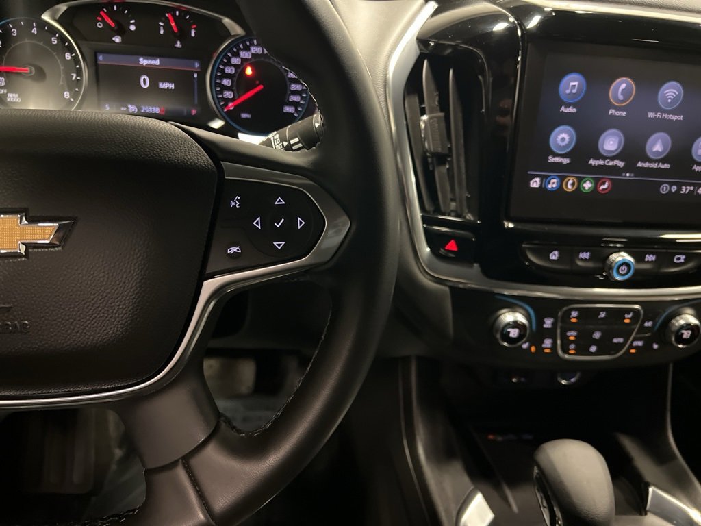 Used 2023 Chevrolet Traverse LT image 16
