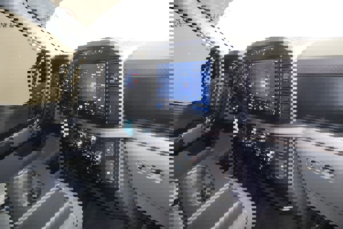 Used 2024 Ford F150 XLT w/ Tow/Haul Package image 41