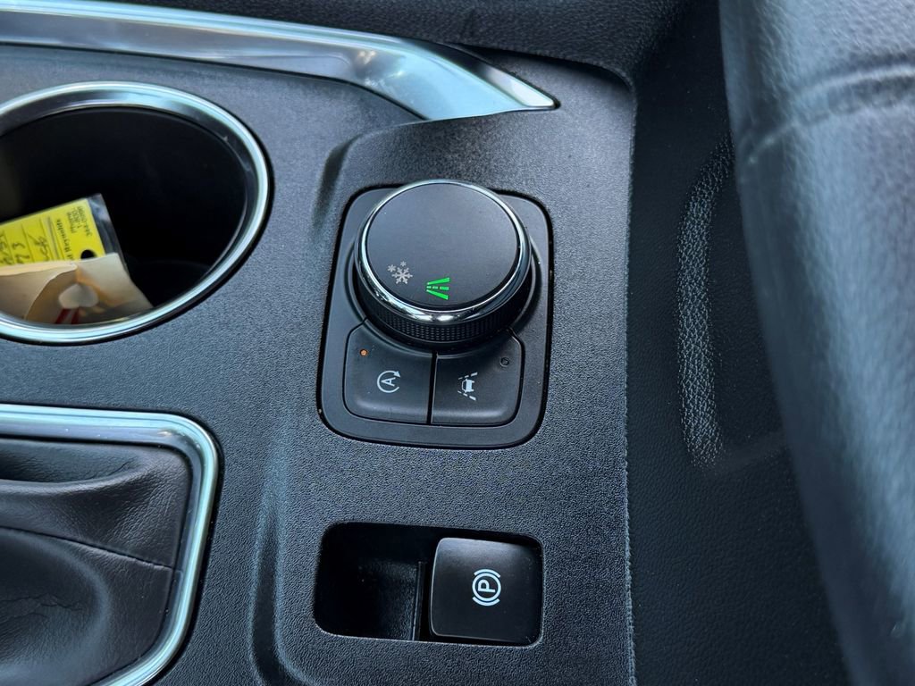 Used 2023 Chevrolet Traverse LT image 27