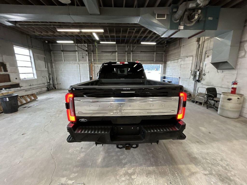 Used 2024 Ford F350 Platinum w/ FX4 Off-Road Package image 24