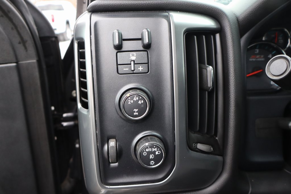 Used 2015 Chevrolet Silverado 2500 LT w/ LT Convenience Package image 9