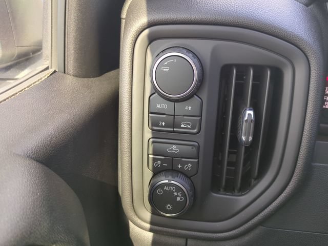 New 2026 Chevrolet Silverado 1500 Custom w/ Turbomax Blackout Package AWD/4WD image 25