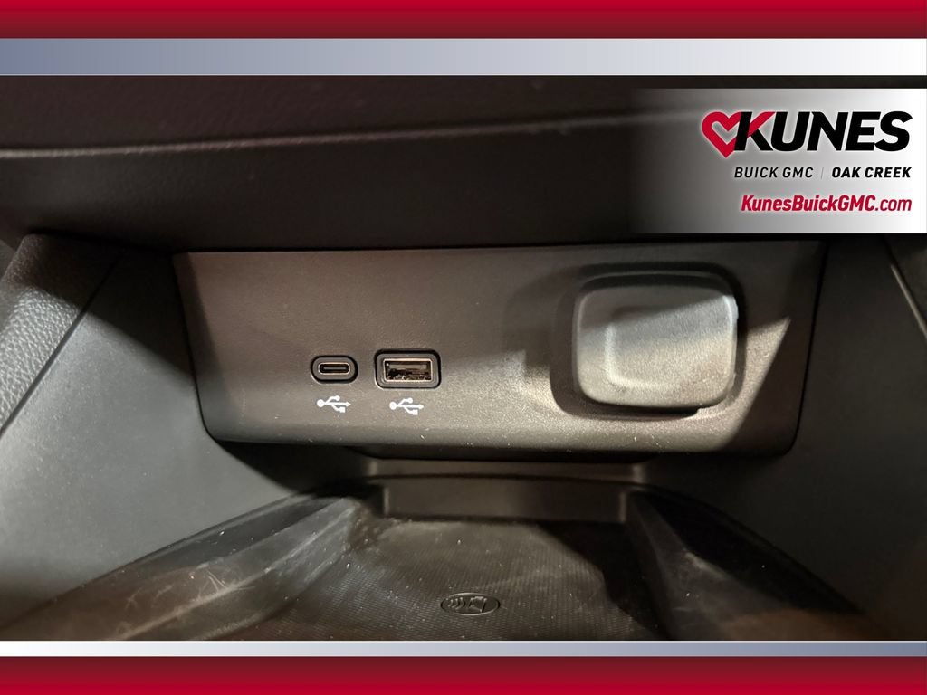 Used 2026 Buick Envista Sport Touring w/ Convenience I Package FWD image 31