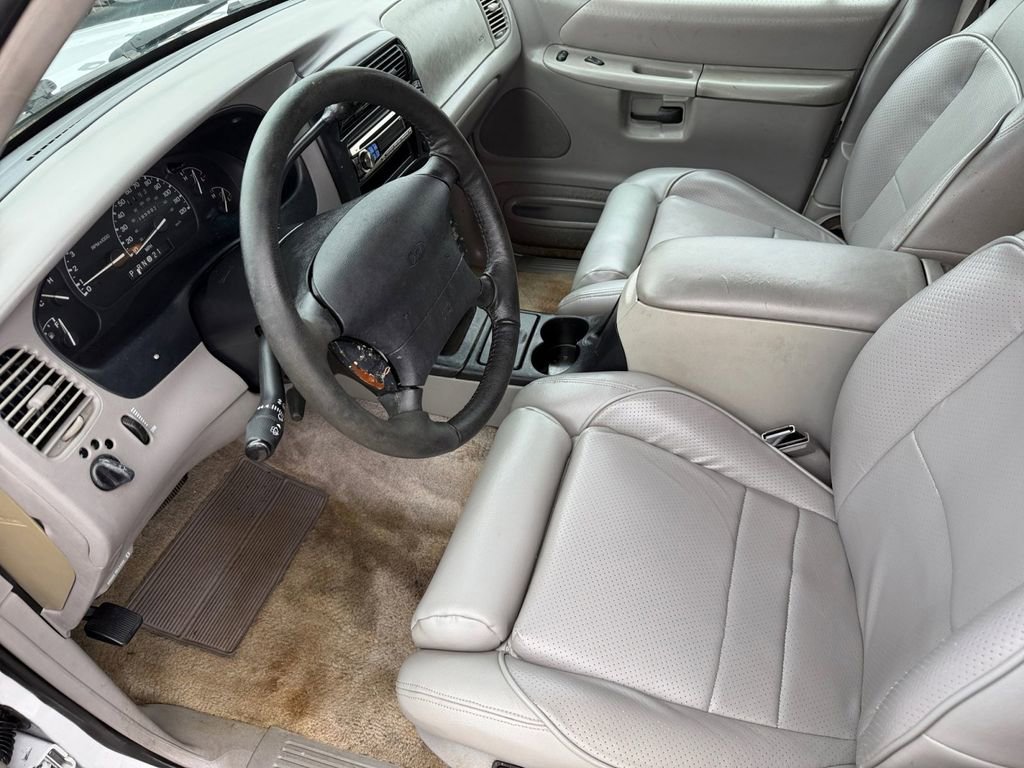 Used 1996 Ford Explorer XL RWD image 8