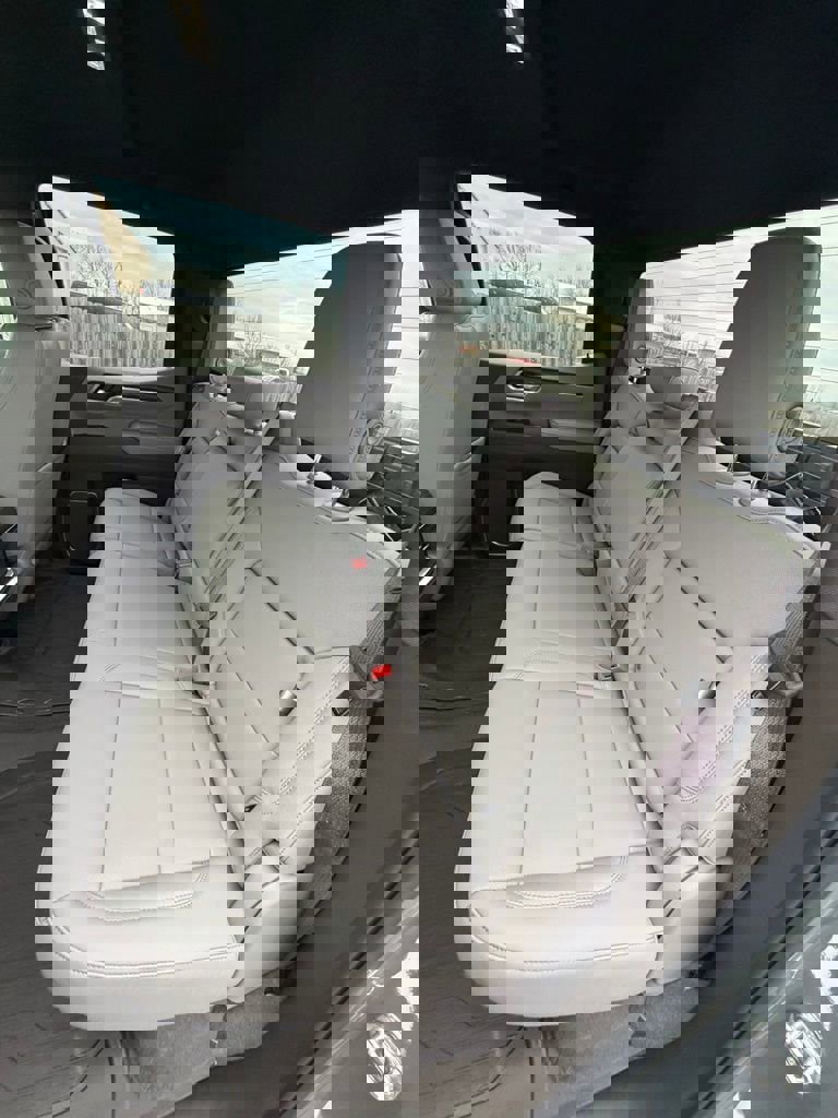 New 2026 GMC Sierra 1500 SLT w/ SLT Premium Package image 6