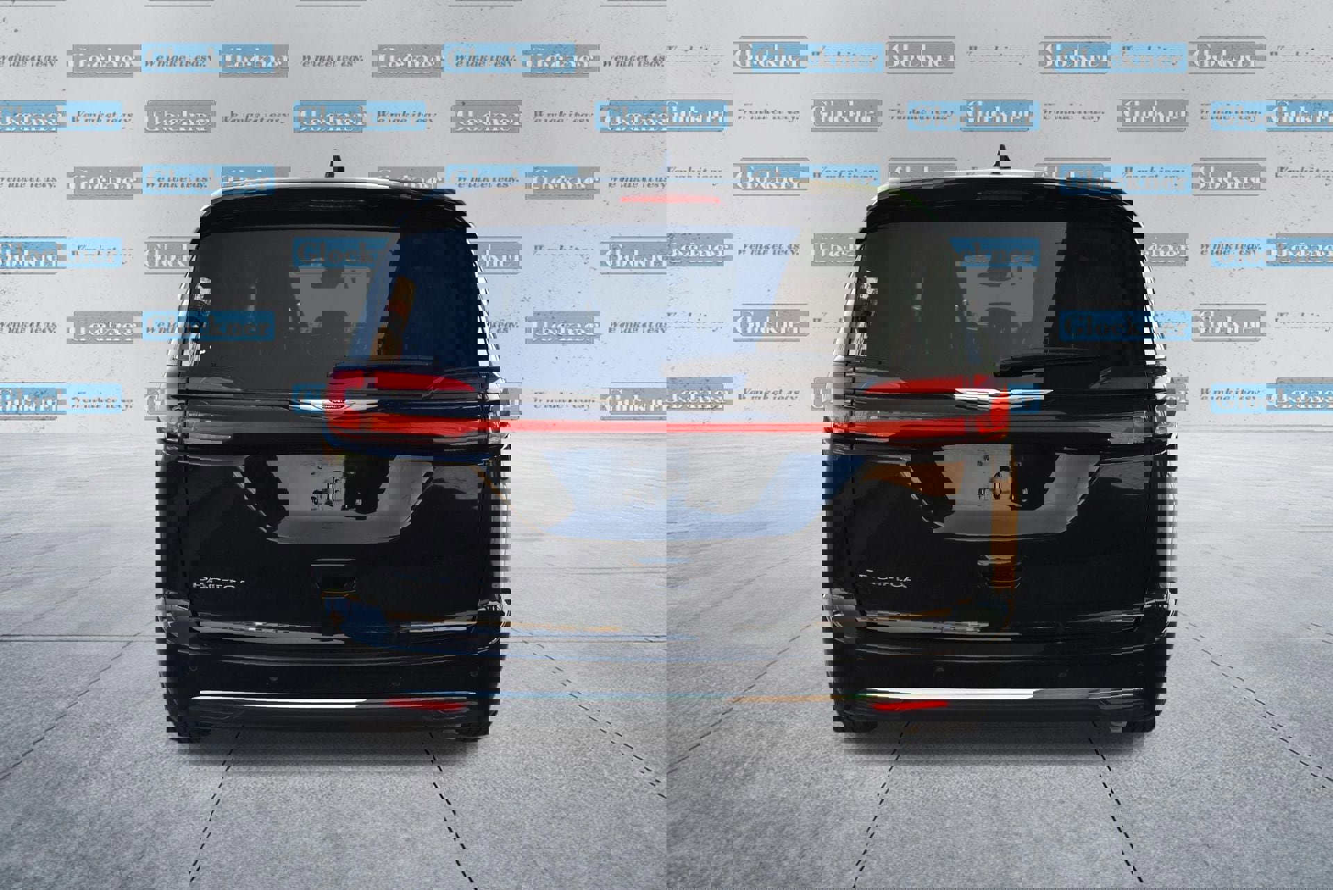 Used 2024 Chrysler Pacifica Touring-L image 7