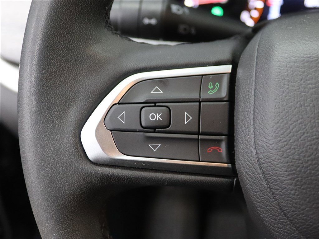 Used 2023 Jeep Compass Latitude w/ Convenience Group image 32