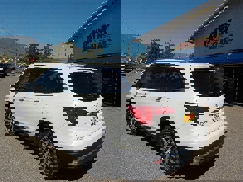 Used 2016 Honda Pilot Elite image 5