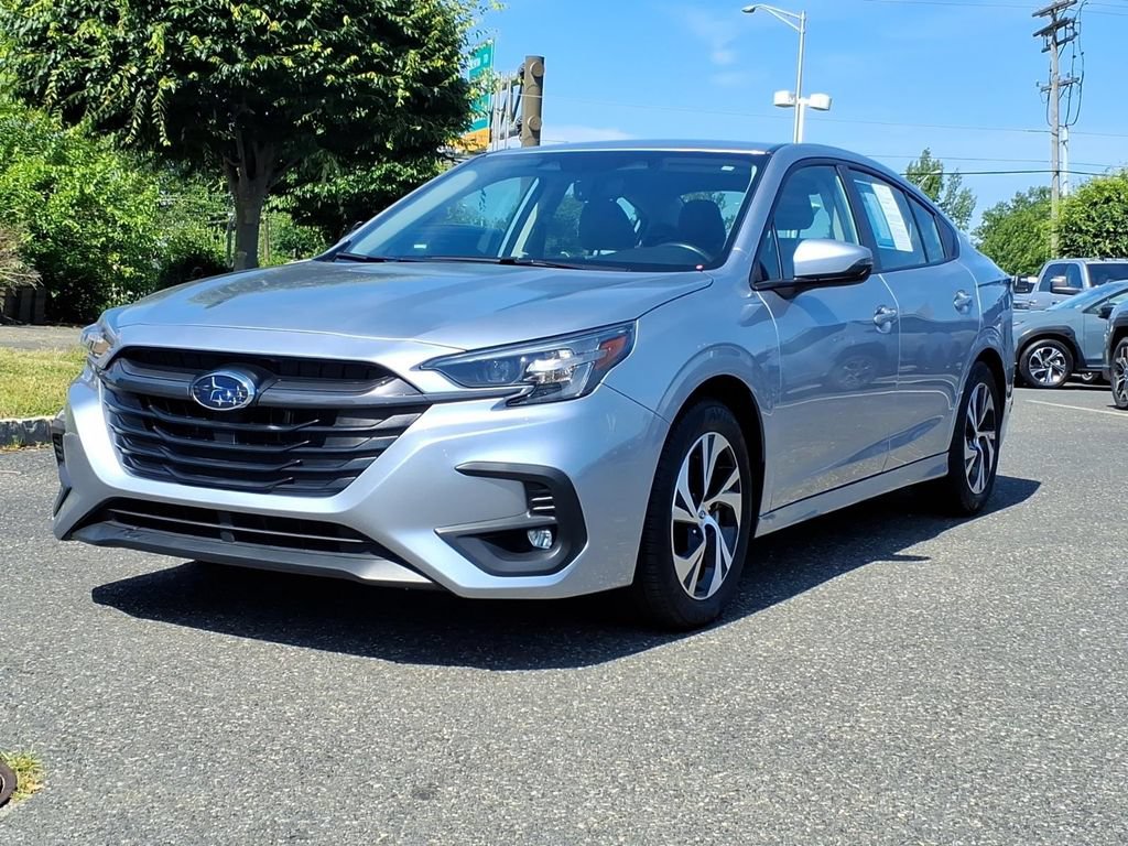 Used 2025 Subaru Legacy Premium AWD/4WD image 3