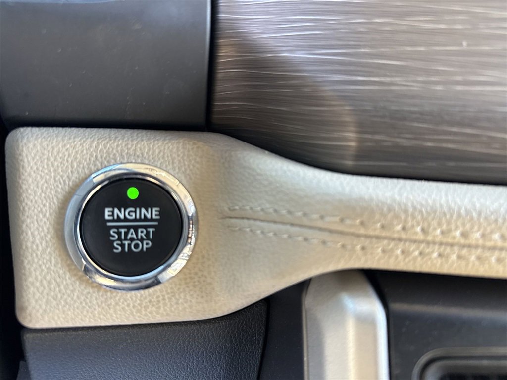 Used 2023 Ford Expedition Max Limited image 17