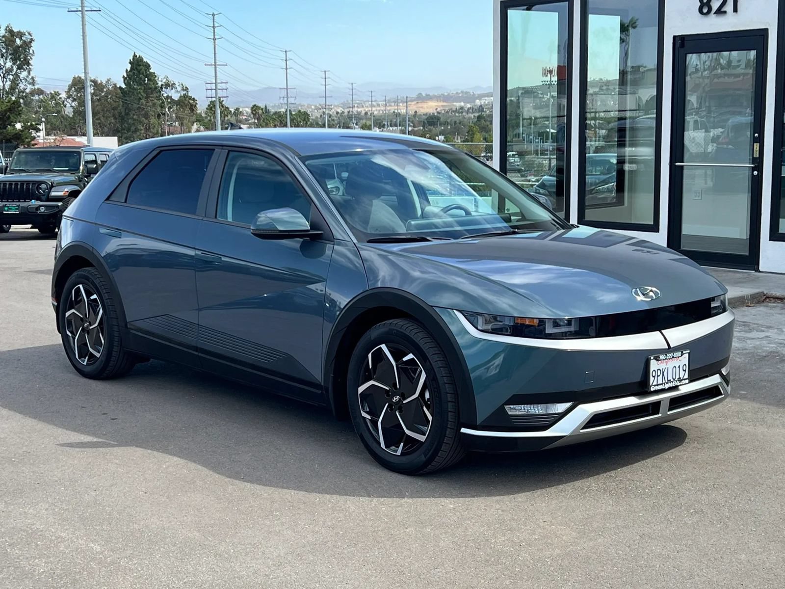 Used 2024 Hyundai Ioniq 5 SE RWD image 3