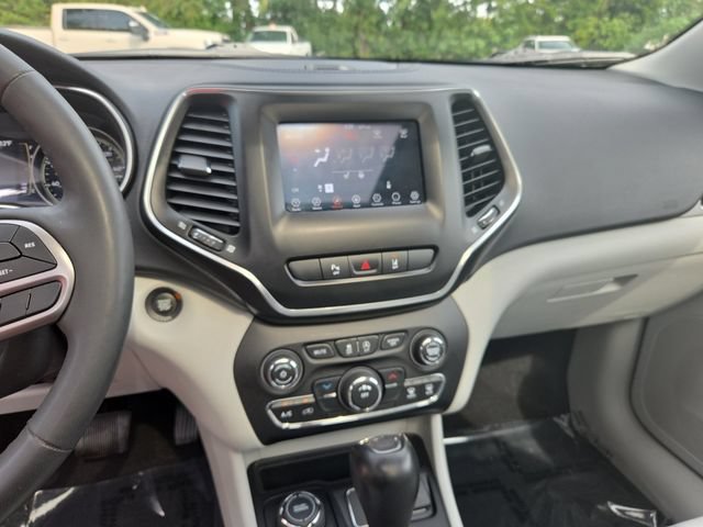 Used 2021 Jeep Cherokee Latitude Lux w/ Sun & Sound Group AWD/4WD image 15