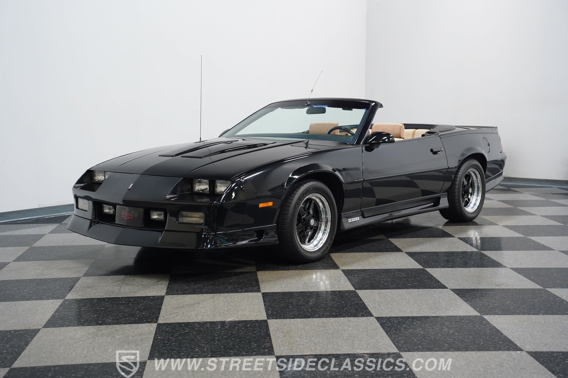 Used 1991 Chevrolet Camaro Z28 RWD image 6