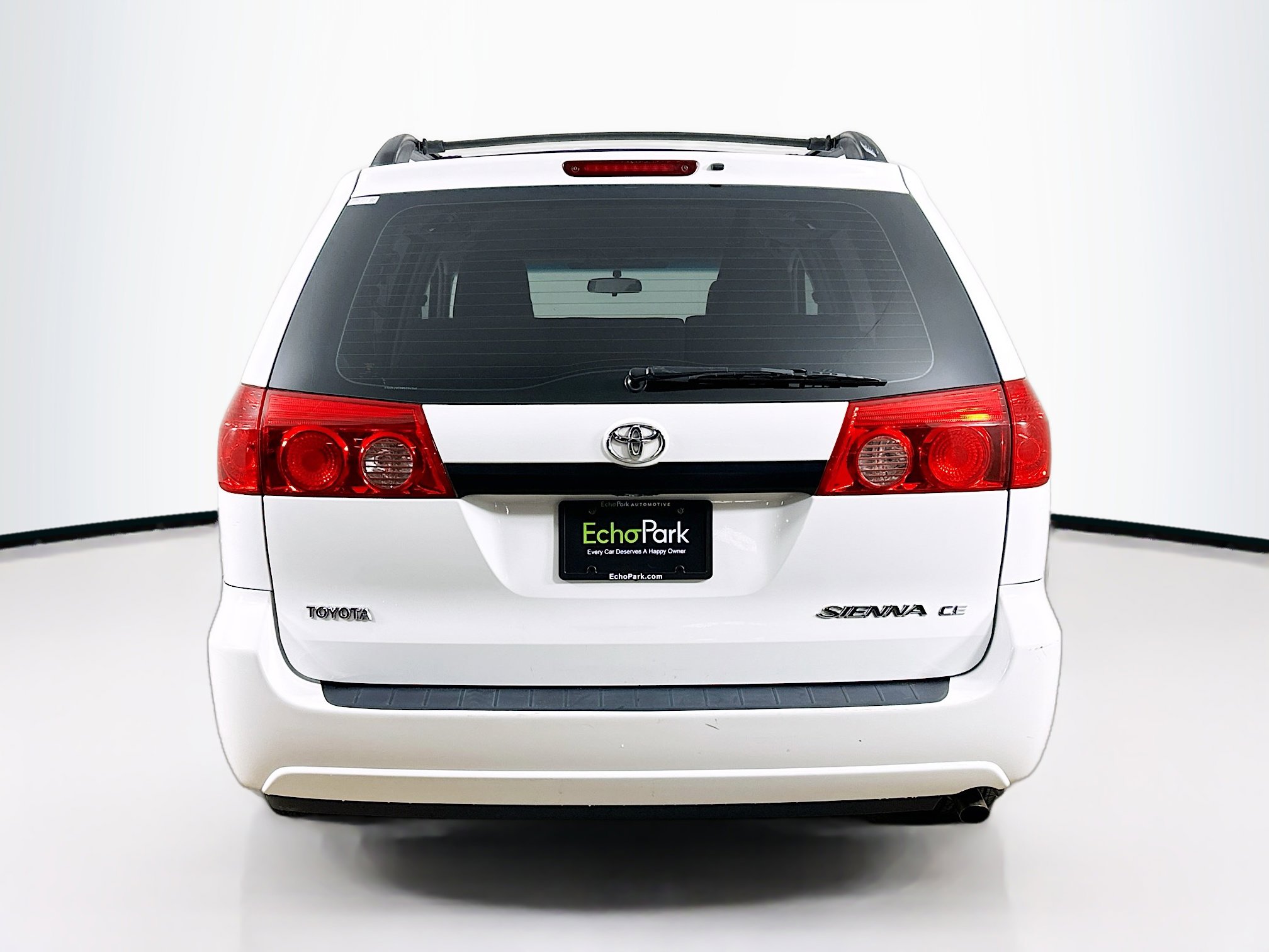 Used 2009 Toyota Sienna CE FWD image 7