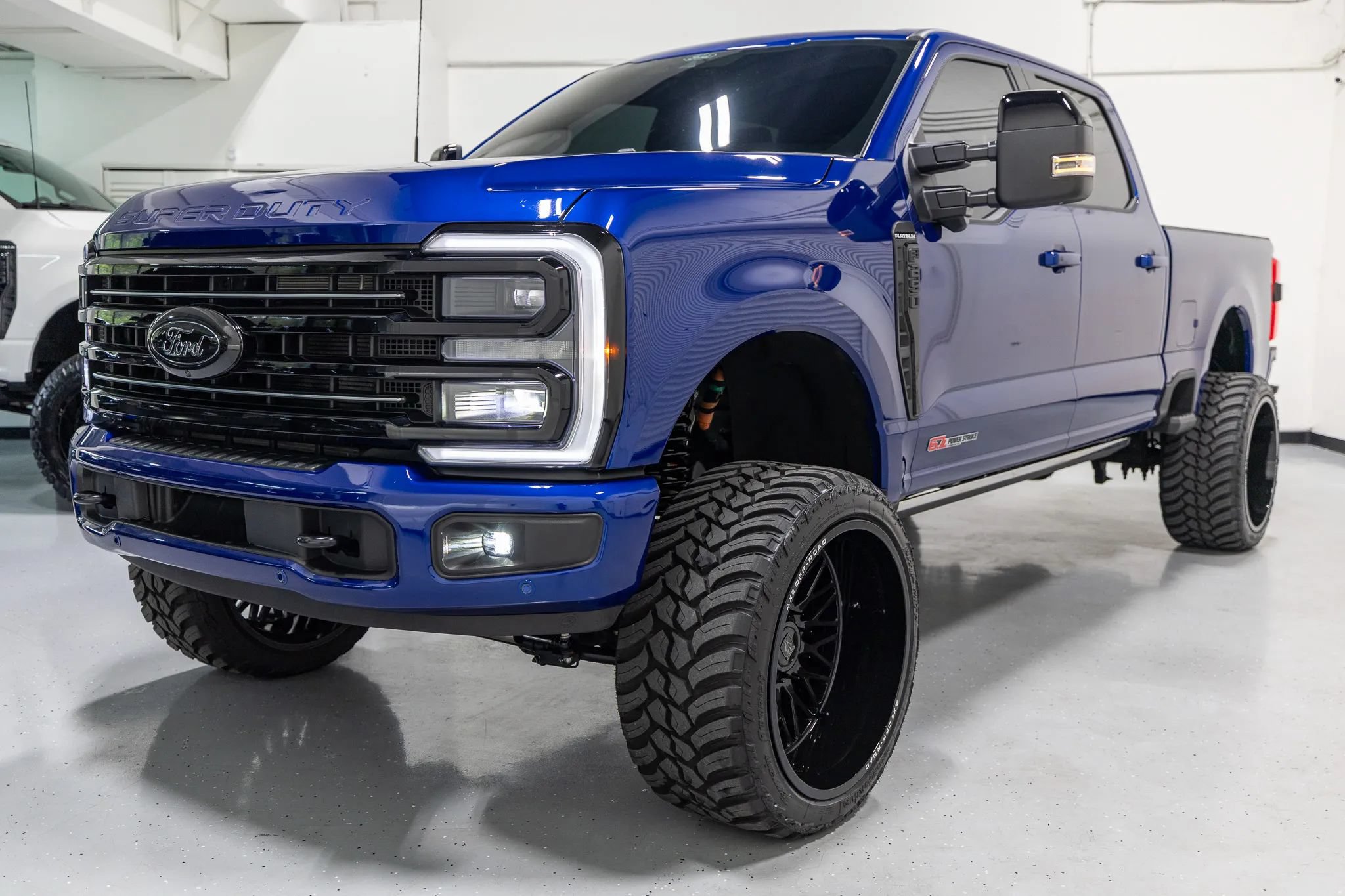 Used 2026 Ford F250 Platinum AWD/4WD image 2