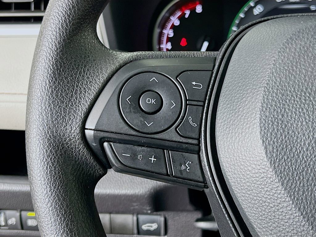 Used 2025 Toyota RAV4 XLE w/ Convenience Package FWD image 13