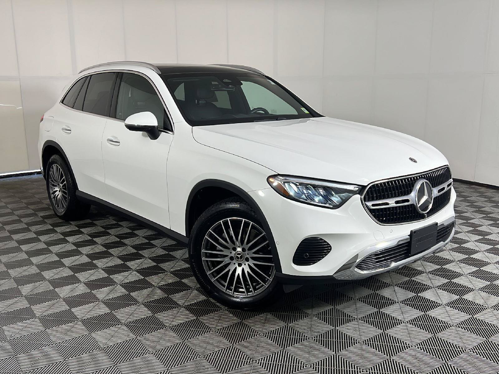Used 2026 Mercedes-Benz GLC 300 4MATIC image 48