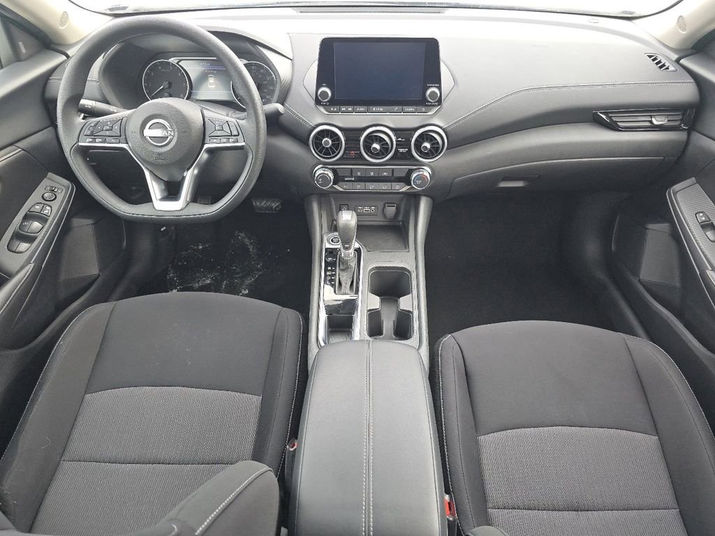 Used 2025 Nissan Sentra SV image 17