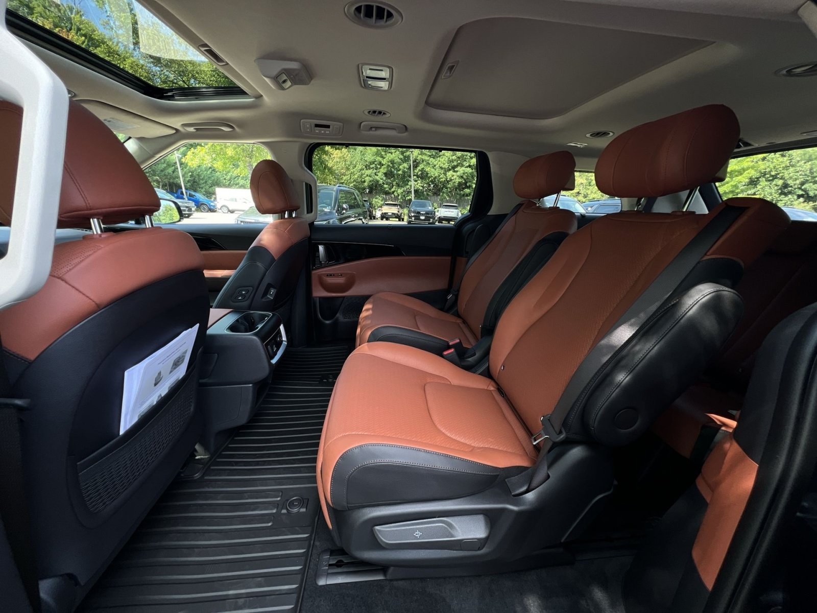 New 2027 Kia Carnival SX Prestige FWD image 31