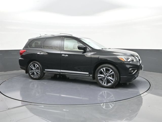 Used 2017 Nissan Pathfinder Platinum FWD image 17