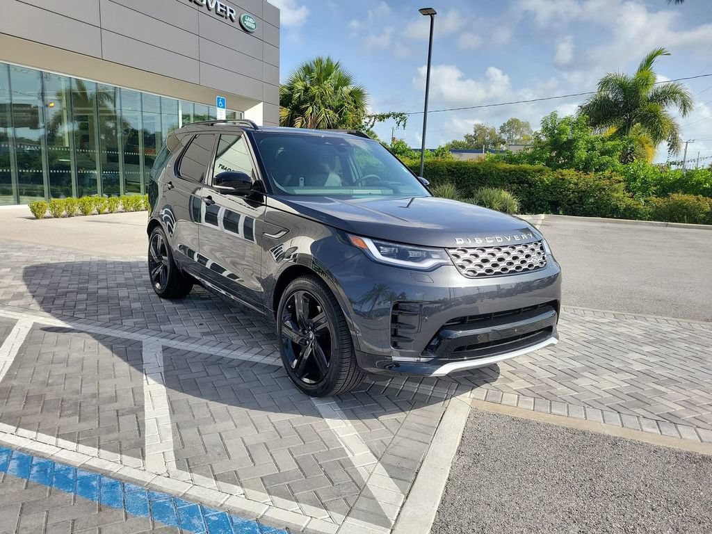 New 2025 Land Rover Discovery Metropolitan Edition AWD/4WD image 7
