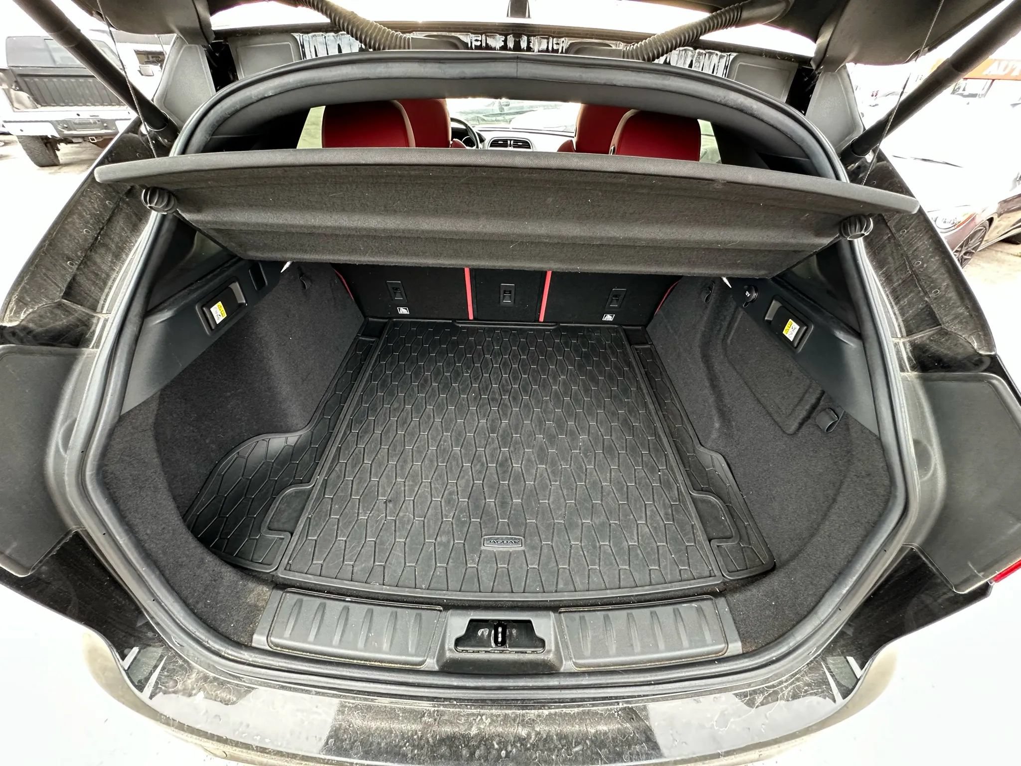 Used 2017 Jaguar F-PACE S AWD/4WD image 18