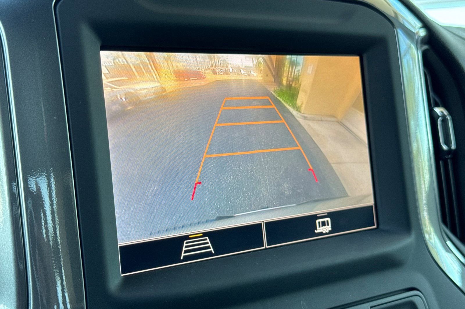 Certified 2025 Chevrolet Silverado 1500 Custom image 19