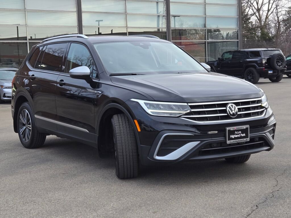 Used 2024 Volkswagen Tiguan Wolfsburg Edition image 5