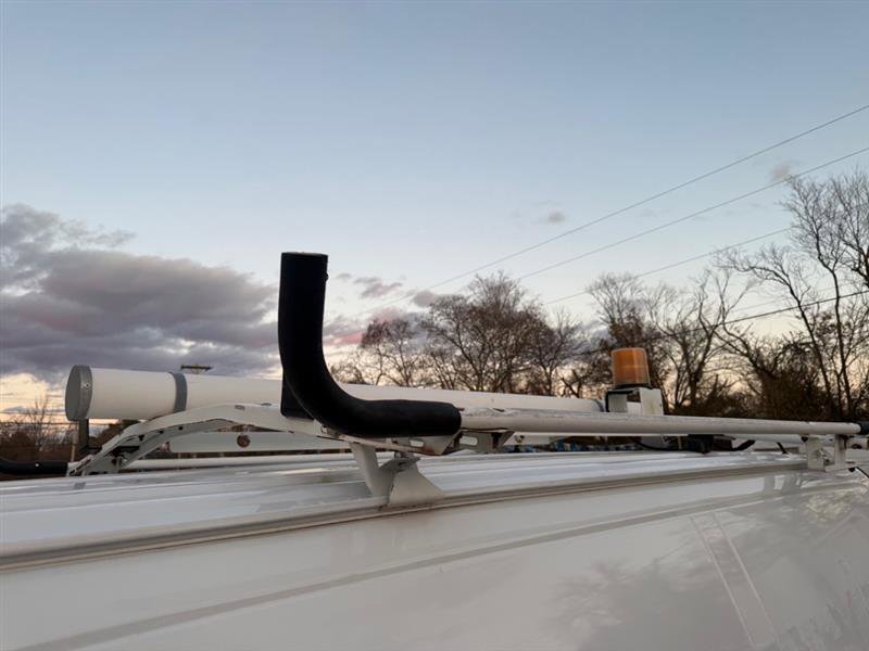 Used 2011 Chevrolet Express 2500 image 40