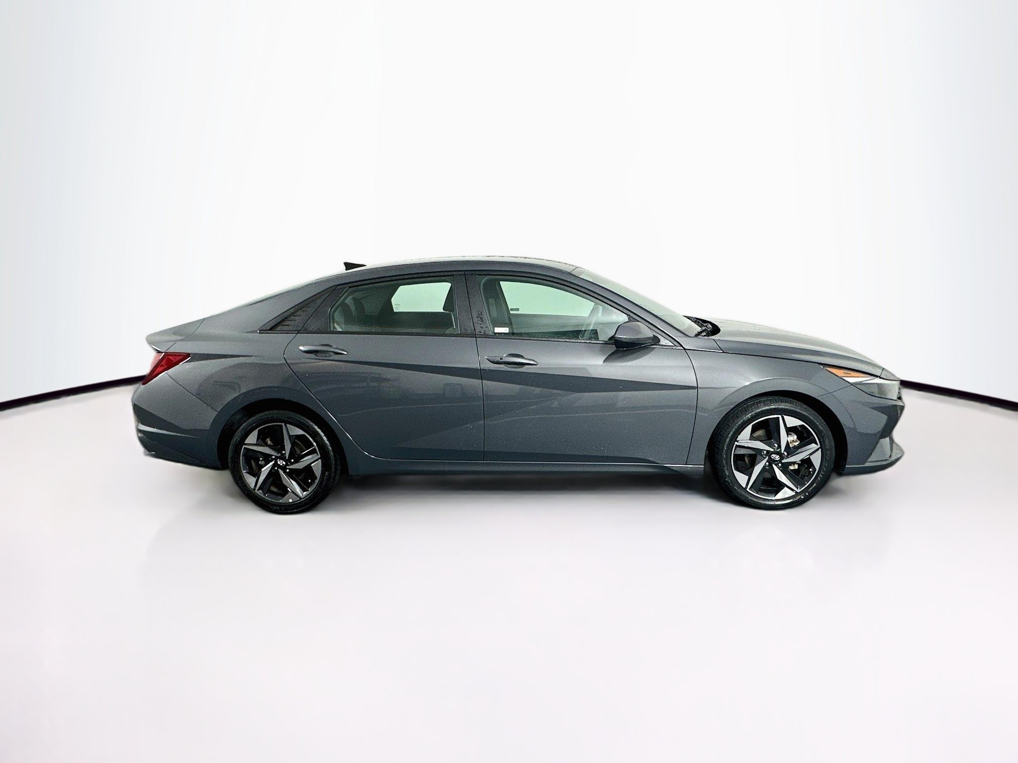 Used 2023 Hyundai Elantra SEL w/ Convenience Package FWD image 10