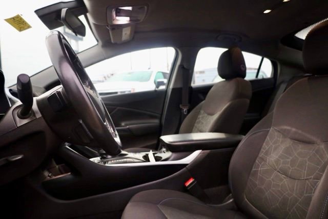 Used 2017 Chevrolet Volt LT w/ Comfort Package image 13