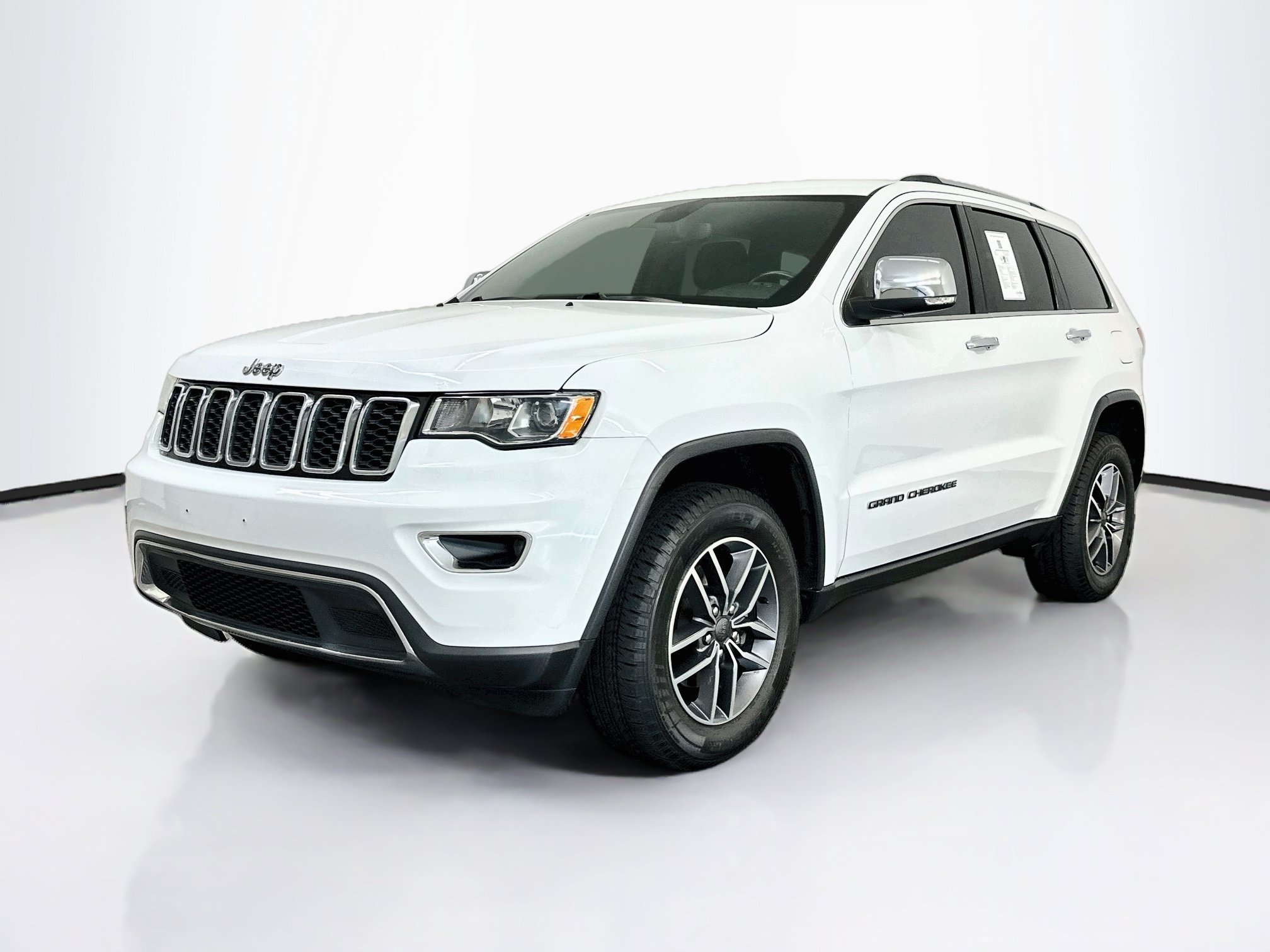 Used 2019 Jeep Grand Cherokee Limited AWD/4WD image 3